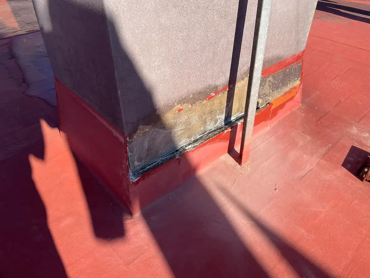 Filtración en base de respiradero de cubierta Valencia